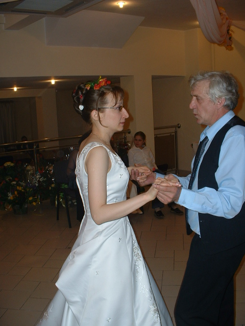 Panna Mloda z wiecznie zywym Wujkiem Gienkiem 